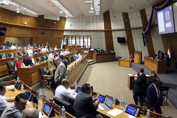 Financiamiento político: diputados aprueban “Frankenstein colorado”