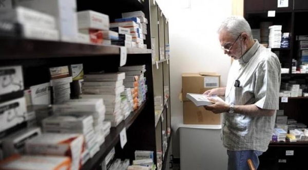 HOY / Propuesta legislativa apunta a crear farmacias sociales con medicamentos a bajo costo