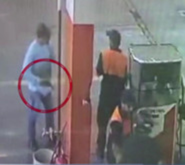 Motochorros se alzan con millonaria suma de gasolinera menonita - Paraguay.com