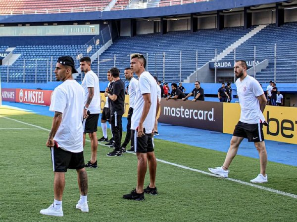 Corinthians hace el reconocimiento de La Nueva Olla