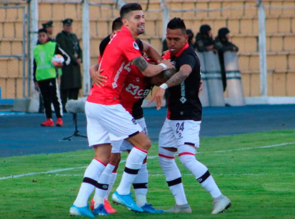 Melgar saca importante ventaja en Bolivia