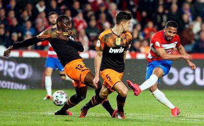 Granada tumba al campeón vigente
