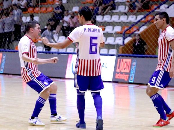 Paraguay va con todo frente a Perú