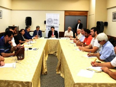 Hacienda afloja y  analiza pago excepcional de sobresueldos