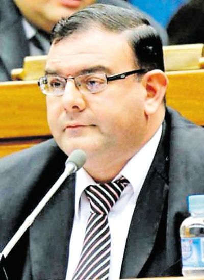 El viernes se inicia el juicio para los caseros de Rivas - Política - ABC Color