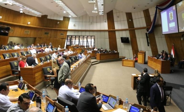 HOY / Diputados esquivan votación sobre declaraciones de bienes