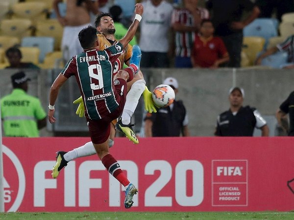 Castellani daña la fiesta de Fluminense y deja a La Calera con tenue ventaja