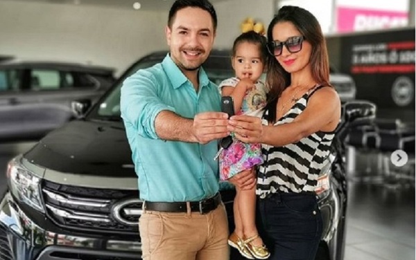 Mariela Bogado y Fernando Eid mostraron al 'nuevo integrante' de su familia