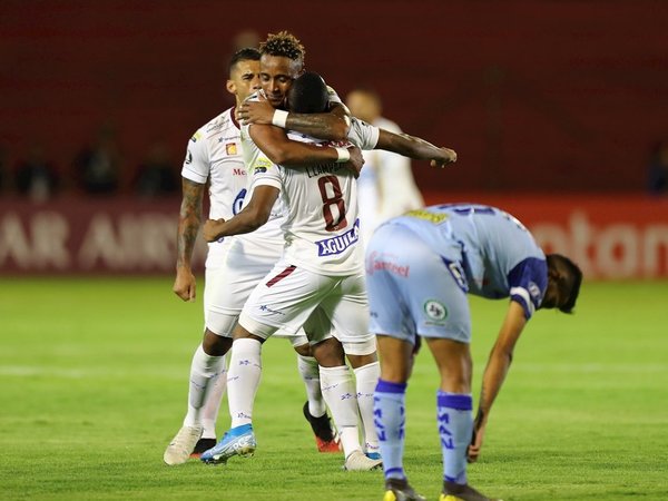 Tolima gana de visita y se acerca a la tercera fase de Libertadores