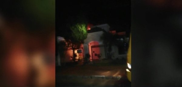 Incendio afectó a una vivienda en barrio Nazareth | Noticias Paraguay