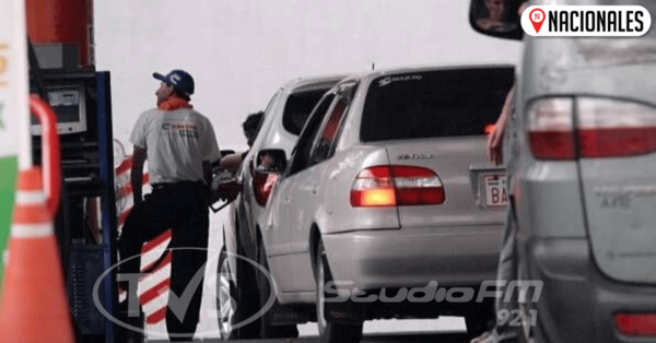 Hay principio de acuerdo para no subir los precios de las naftas por reforma fiscal