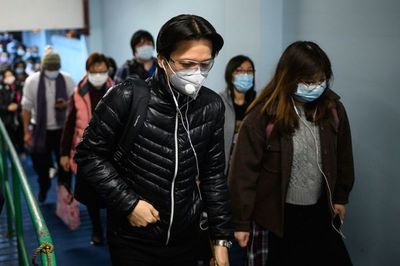 Más ciudades chinas en cuarentena a medida que aumentan muertos por Coronavirus