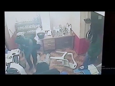 VIDEO: ASÍ ASALTARON A TRABAJADORES DE UN SILO EN CAPITÁN MEZA