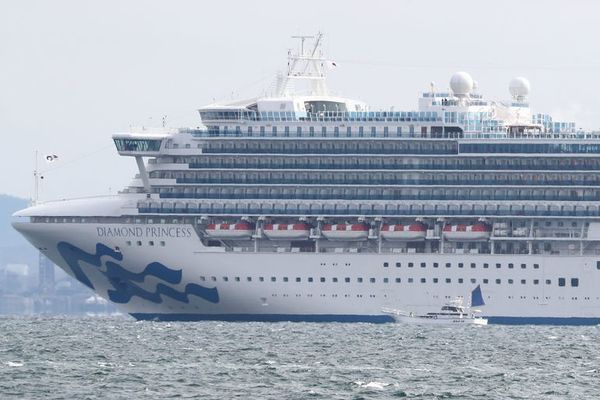 Bajo cuarentena prolongada 3.700 personas a bordo de un crucero en Japón - Mundo - ABC Color