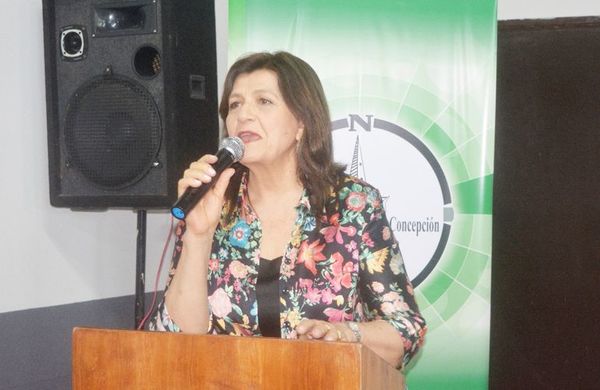 Blanca Ovelar: a favor de la limpieza del dinero sucio, pero se mantendrá en Añetete - Nacionales - ABC Color