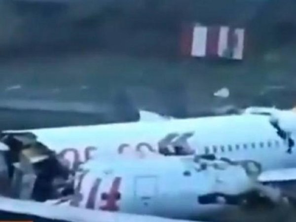 Avión sale de la pista de aterrizaje y se rompe en Turquía