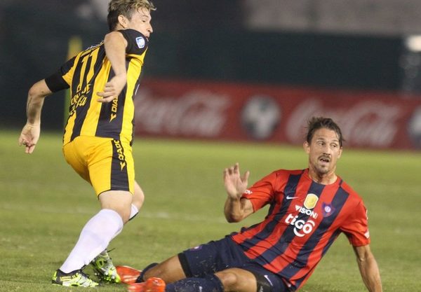 Santana vuelve al fútbol paraguayo