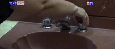 Pobladores del barrio los Laureles califican de "criminal" servicio de la Essap | Noticias Paraguay