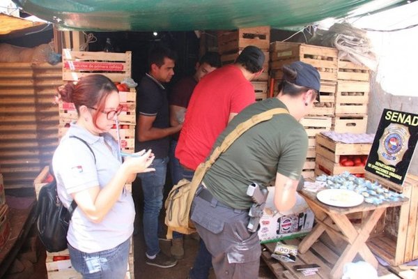 Cae 3.000 dosis de crack en Mercado de Abasto | Noticias Paraguay