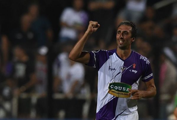 Ignacio Pallas se viste de héroe - Fútbol - ABC Color
