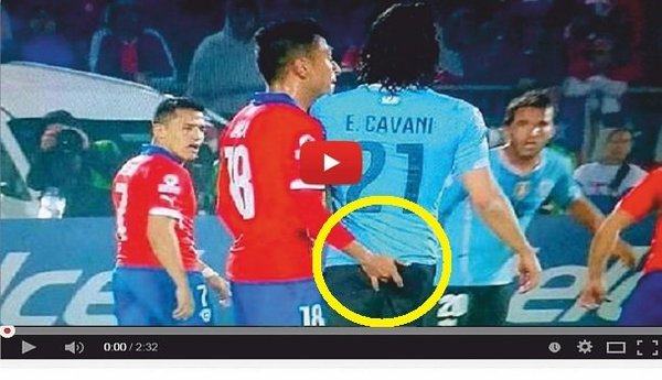 Jara manoseó a Cavani para hacerlo expulsar (VÍDEO) - PARAGUAYPE.COM
