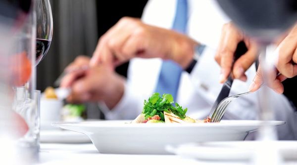 Menú “económico” a G. 44.000 el plato desean comer los concejales - Locales - ABC Color