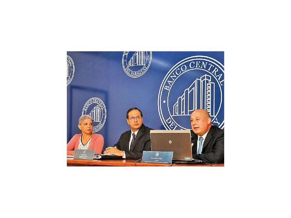 Cotización inestable desalienta el endeudamiento en dólares, según BCP