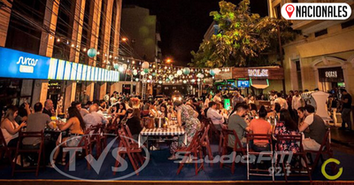Locales tampoco pueden permitir que sus clientes consuman alcohol en la vereda