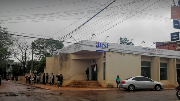 Banco Nacional de Fomento de Caaguazú ofrece pésimo servicio