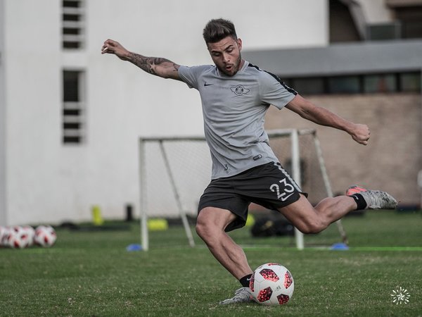 Ramón Díaz prueba a Tito