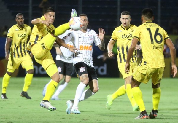 En Brasil se burlan de Corinthians y resaltan la paternidad de Guaraní