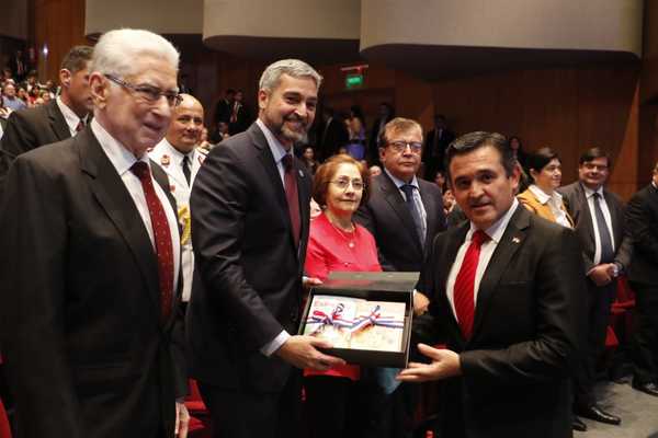 Lanzan ediciones limitadas de los emblemáticos libros de lectura Semillita y Estrellita | .::Agencia IP::.