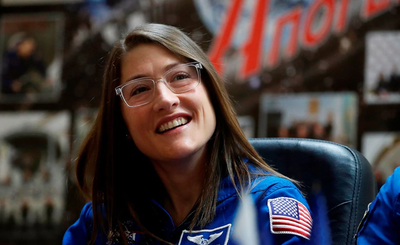 Koch vuelve a la Tierra como la mujer con la misión más larga en el espacio » Ñanduti