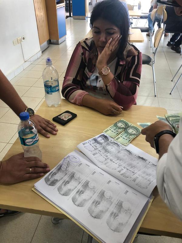 Detienen a una mujer por extorsión de G. 45 millones - ADN Paraguayo