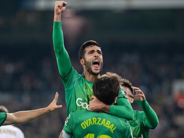 Real Sociedad da la nota y elimina al Madrid en el Bernabéu