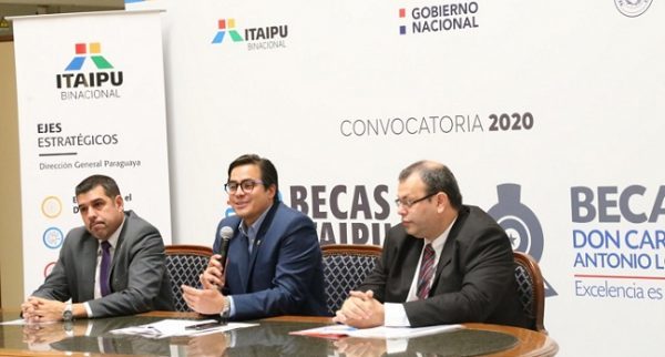 Itaipú lanza 2.000 becas para egresados de colegios