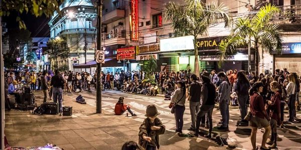 Intensifican controles administrativos contra el consumo de bebidas en la vía pública - ADN Paraguayo