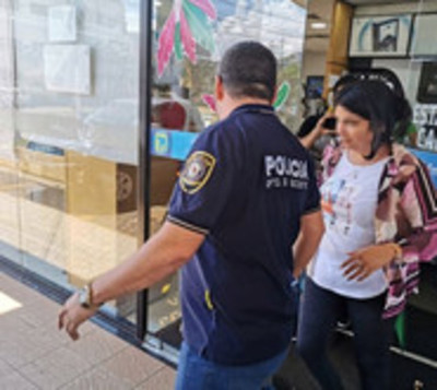 Alto Paraná: Capturan a mujer que habría extorsionado a un hombre - Paraguay.com