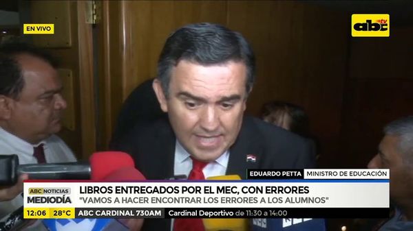 Docentes se niegan a “corregir errores” de impresión de libros - Nacionales - ABC Color