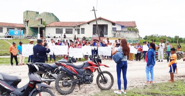 Un solo médico atiende en hospital “fusionado” del IPS y Salud Pública - Interior - ABC Color