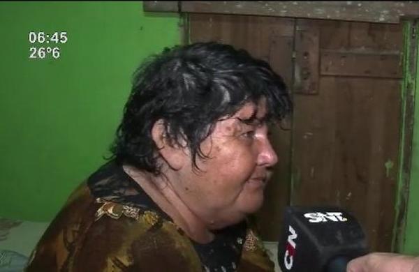 Barrio Bernardino Caballero: Abandonada por sus hermanos - SNT