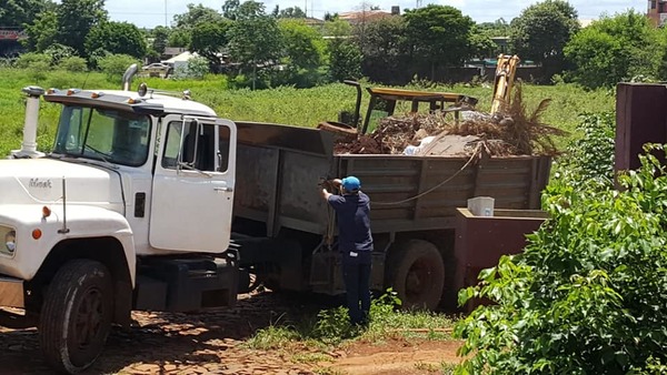 Segunda persona multada por arrojar basura en espacio público