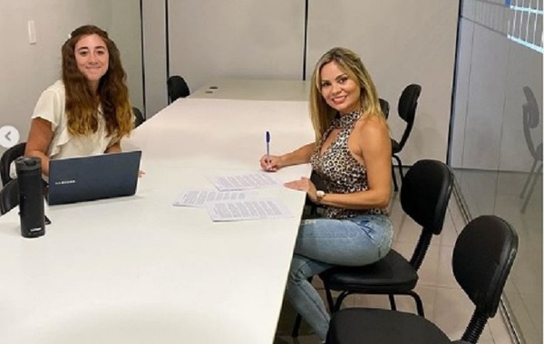 Dahiana Bresanovich firmó contrato para continuar en Latele