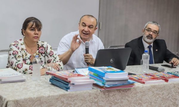MEC abre investigación por errores ortográficos en textos educativos - .::RADIO NACIONAL::.