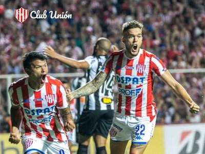 Unión golea, pisa fuerte de local y deja a Mineiro al borde de la eliminación
