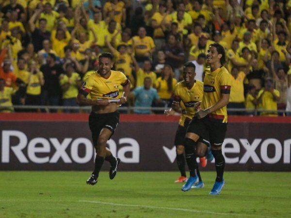 Goleada de Barcelona que queda cerca de la tercera fase