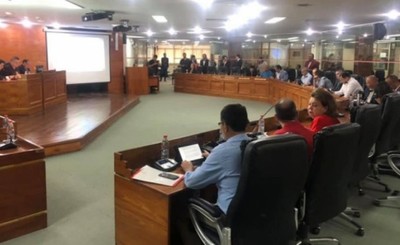 Concejales de Asunción pretenden comprar iPhone 11