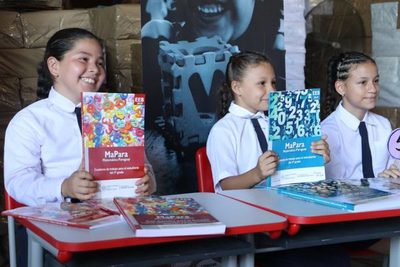 Libros del MEC cuentan con errores ortográficos | Noticias Paraguay