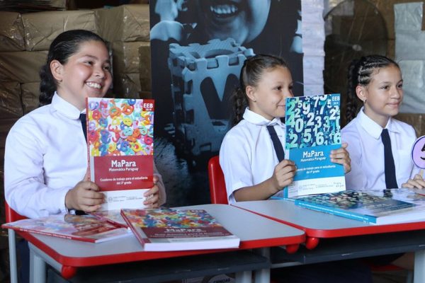 Libros del MEC cuentan con errores ortográficos | Noticias Paraguay