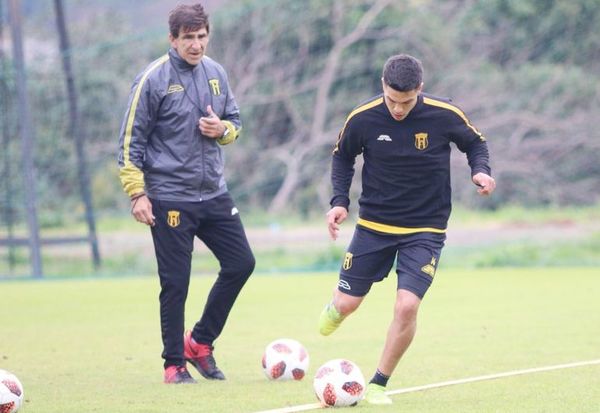 “El once tengo en la cabeza, pero confirmo mañana” - Guaraní - ABC Color